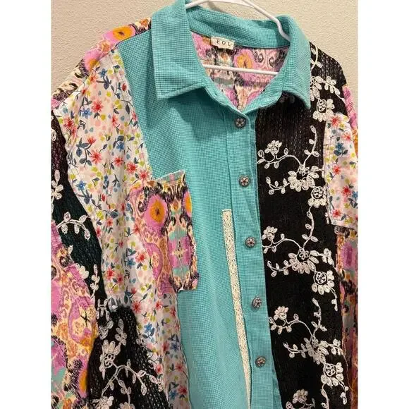 POL UNIQUE Thermal and Lace Peacock Top; One Size - Picture 3 of 8